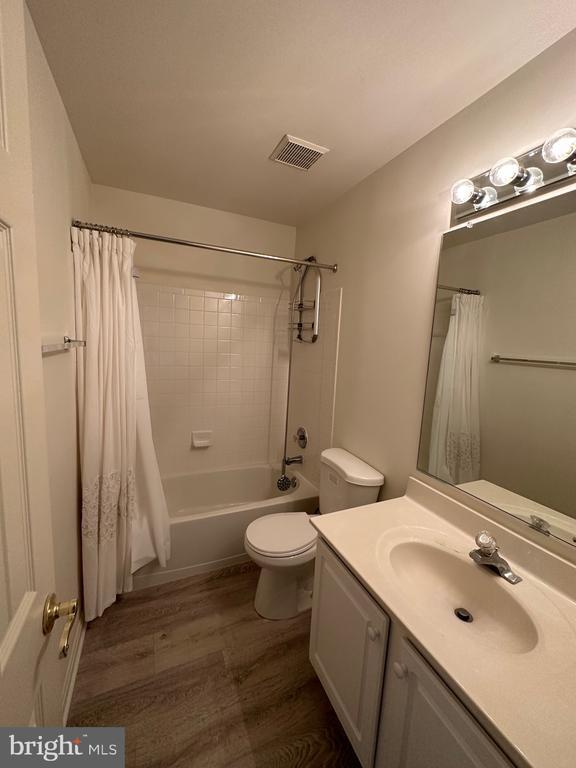 Building Photo - 25869 Flintonbridge Dr