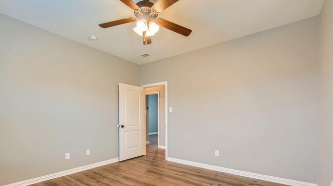 Building Photo - Modern 4-Bedroom Sanctuary in a Sought-After Location