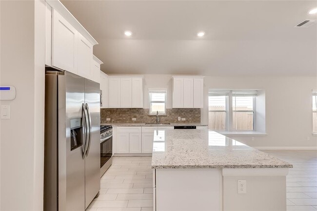 Building Photo - 125 Comet Pointe Dr