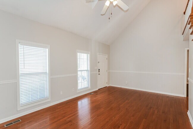 Building Photo - 4003 Pewter Trail