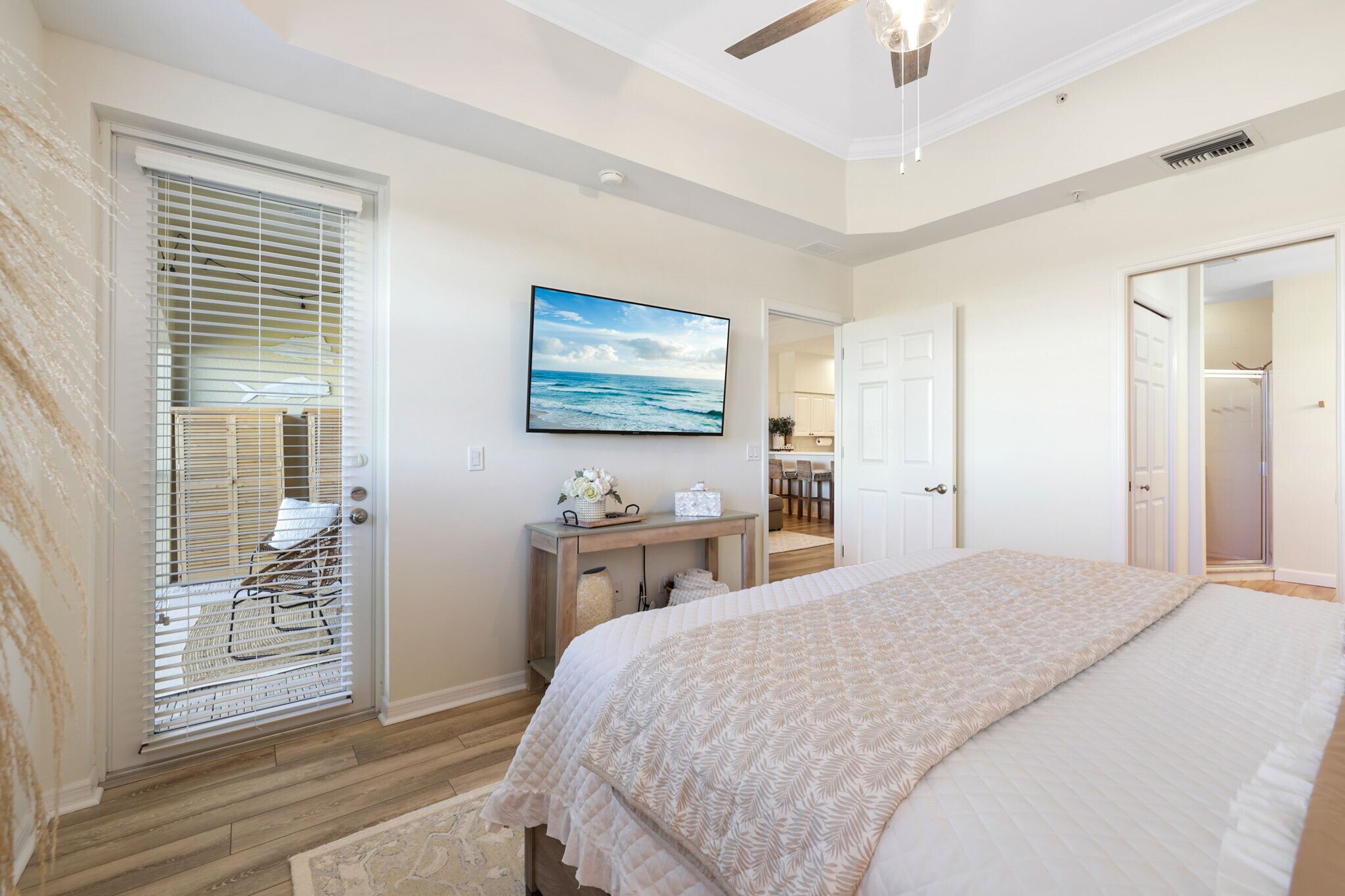 Building Photo - 1781 Four Mile Cove Pky
