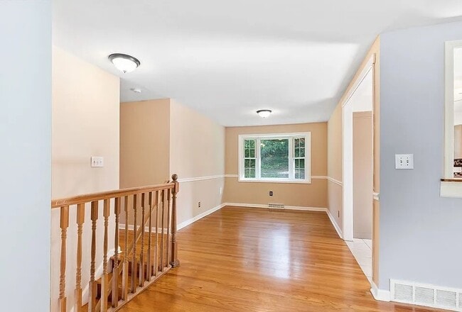 Building Photo - 115 Margo Ln