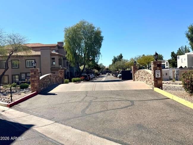 Building Photo - 14000 N 94th St