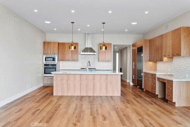 Building Photo - 26932 Via La Mirada