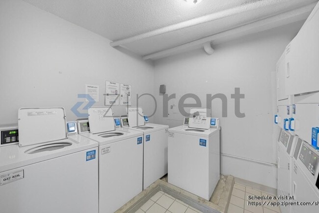 Building Photo - 2285 Peachtree Rd