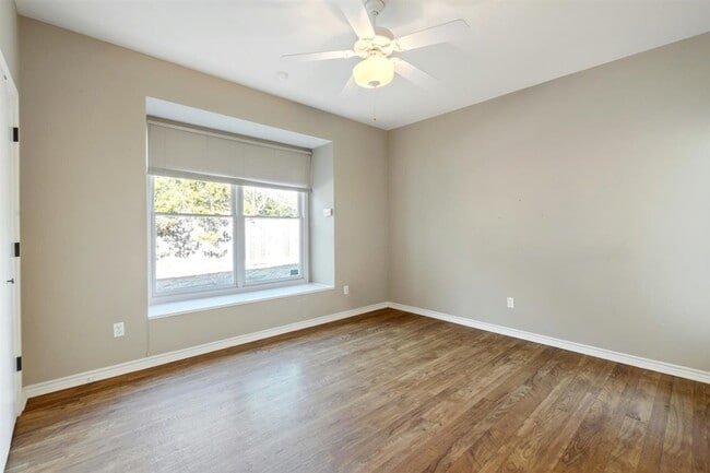 Building Photo - 506 Centex Sportsman Rd