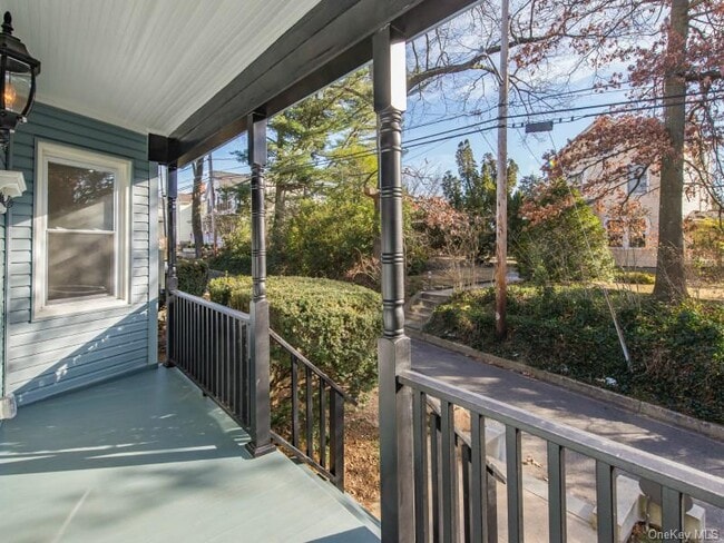 Building Photo - 232 Franklin Ave