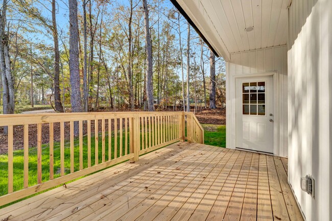Building Photo - Charming 4 Bedroom Haven in Laurens
