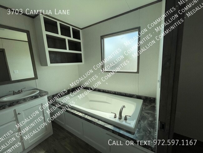 Building Photo - 3703 Camelia