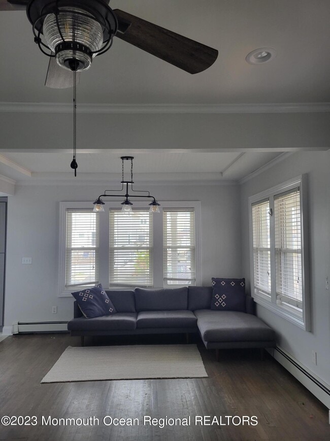 Building Photo - 16 Cornwall St