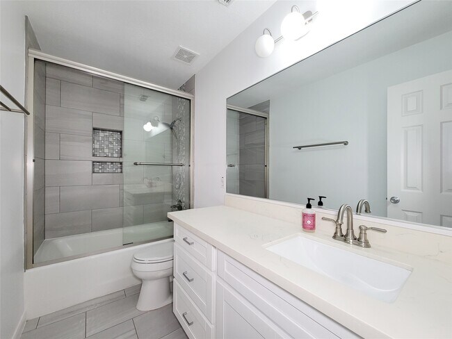 Building Photo - 8402 Major Blizzard Dr