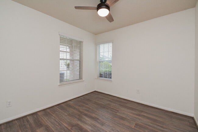 Building Photo - 12718 Boris Cove Trail