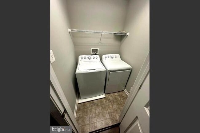 Building Photo - 4213 WOODSPRING Ln