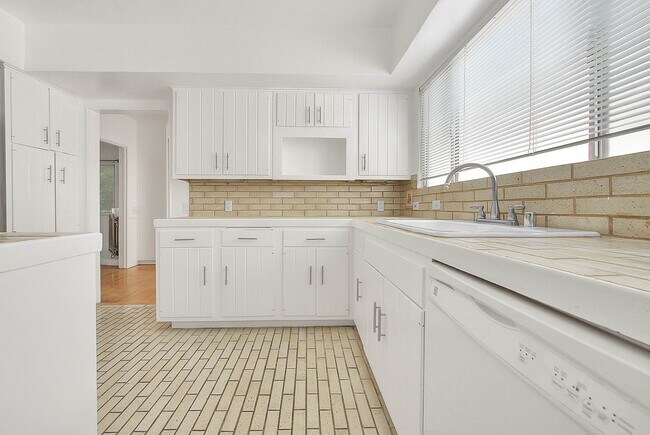 Building Photo - 4088 Creed Ave