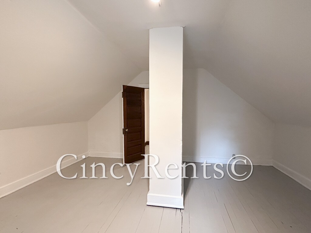 Building Photo - 3570 Edwards Rd