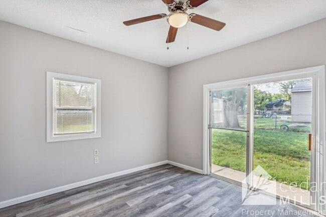 Building Photo - Completely remodeled 3 bed 2 bath home, steps from WSU main campus.