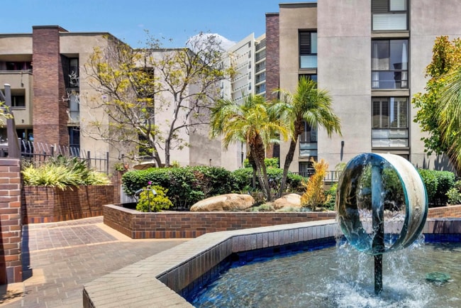 Building Photo - 750 State St