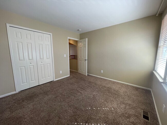 Building Photo - $0 DEPOSIT OPTION. LUXURIOUS 3BED/3.5 BATH TOWNHOME IN LONE TREE NEAR PARK MEADOWS