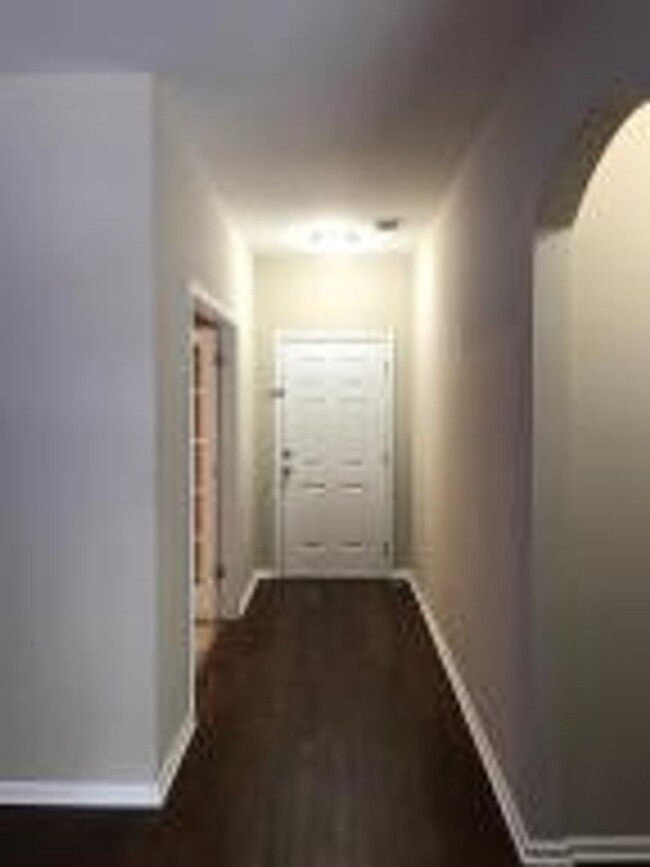 Building Photo - Two story traditional home in Sophia Landing.