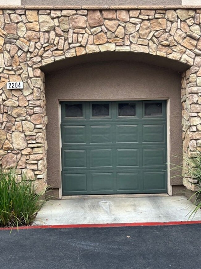 Building Photo - 2BD/2.5BA Condo located in Lincoln