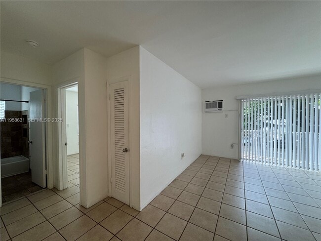 Building Photo - 921 Meridian Ave