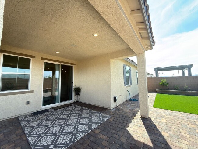 Building Photo - 3618 Tondela Ln