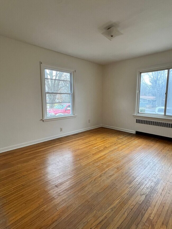 Spacious and updated singlefamily home! 152 Crim St Bowling Green OH