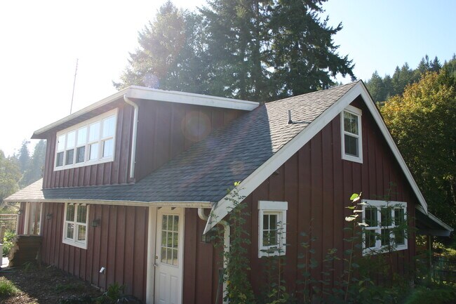 Building Photo - 5011 Black Lake Blvd SW