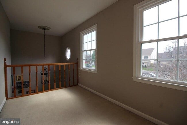 Building Photo - 21039 Emerson Ct