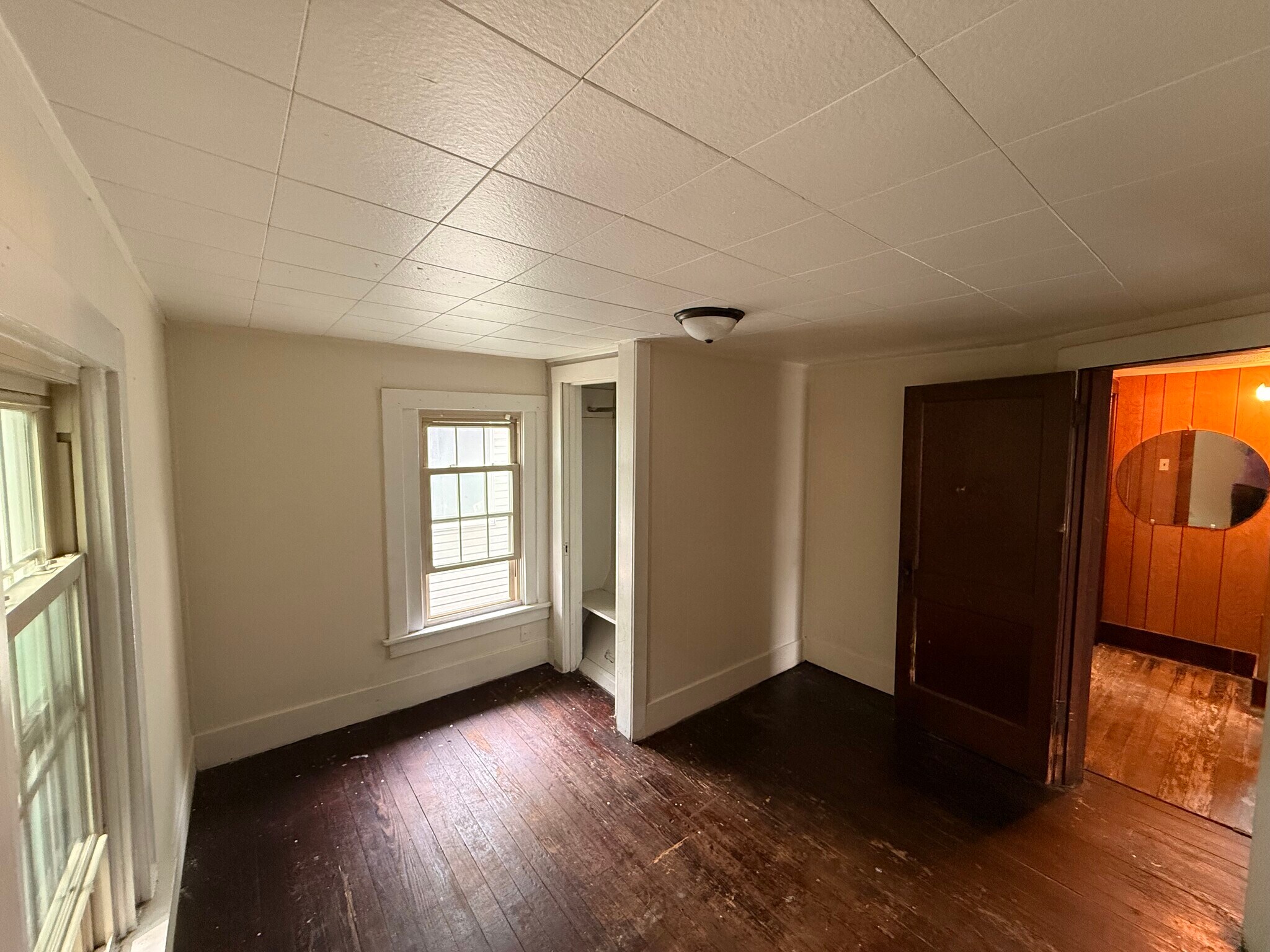 Building Photo - 1610 Kelly Dr