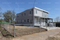 Building Photo - 2927 Thompson St