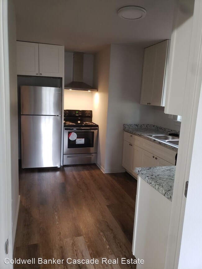 Building Photo - 1 br, 1 bath House - 308 18th Ave