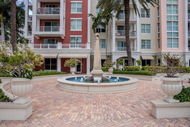 Building Photo - 802 W Windward Way