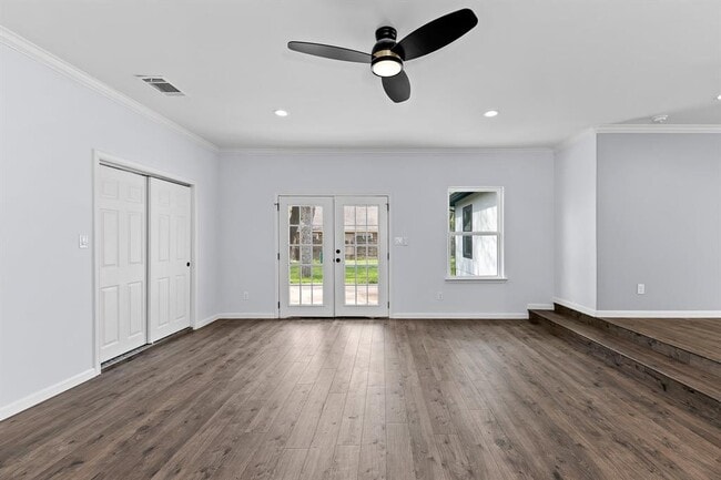 Building Photo - 1307 Yorkshire Dr