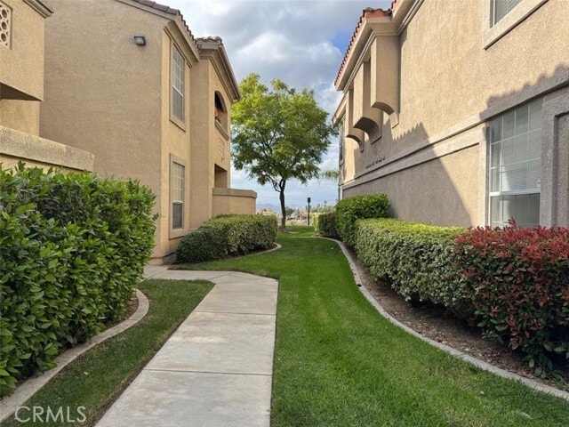 Building Photo - 375 Central