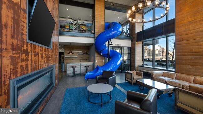 Building Photo - 235 N Christopher Columbus Blvd