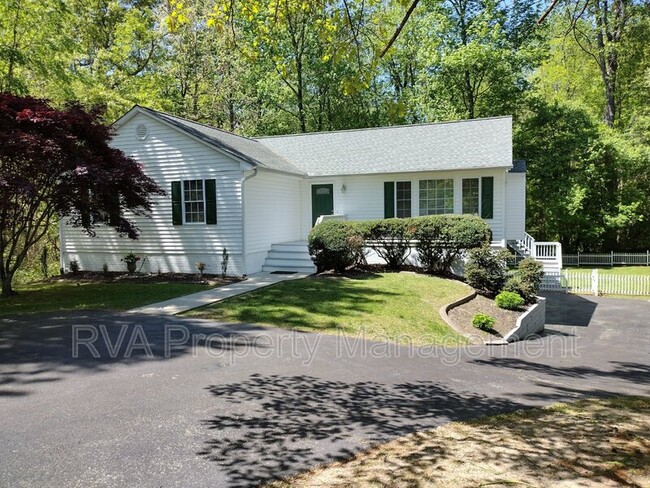 Primary Photo - 5815 Meadowood Pl