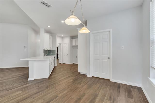 Building Photo - 1310 Blairwood Dr