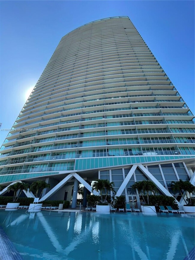 Building Photo - 888 Biscayne Blvd