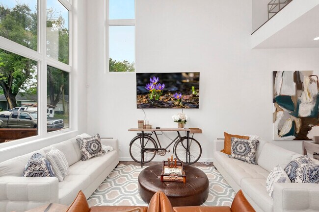 Primary Photo - 506 SE Tourmaline Mews