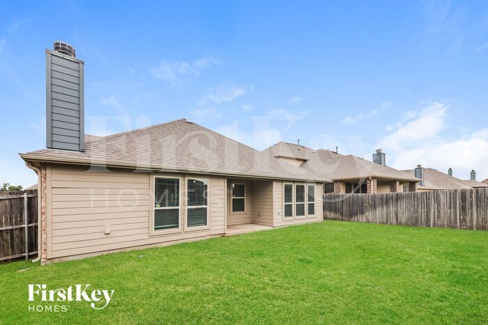 Building Photo - 1217 Lake Worth Trl