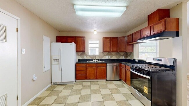 Building Photo - 1724 Boardwalk Ct