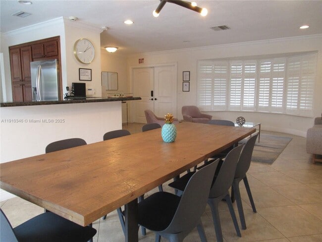 Building Photo - 1118 N 46th Ave