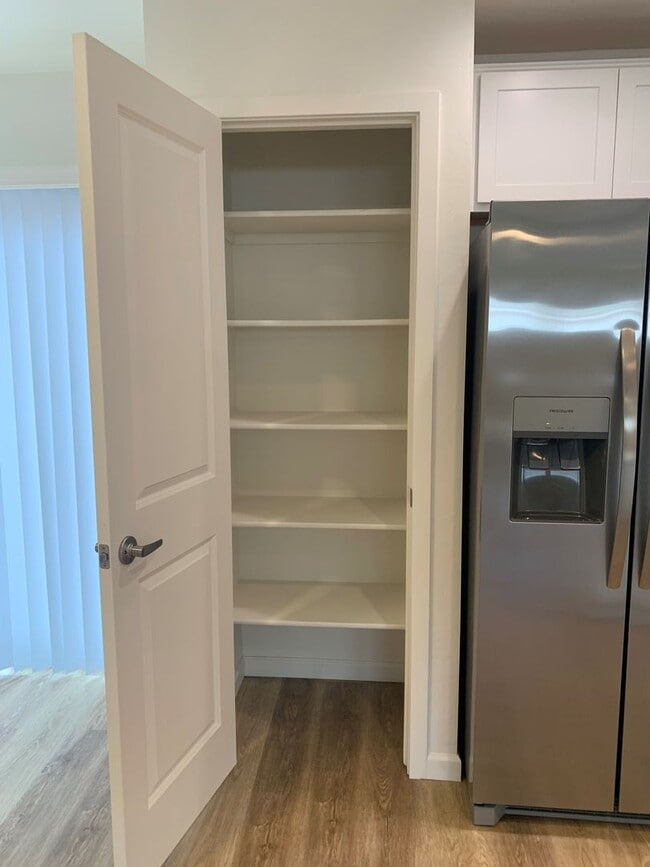 Building Photo - 2494 S Clovis Place-