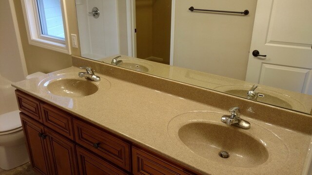Building Photo - 4 bedroom, 3 bath home on quiet Cul-de-sac...