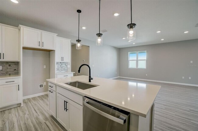 Building Photo - 1016 Griffon Ave