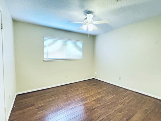 Building Photo - 13935 St Marys Ln