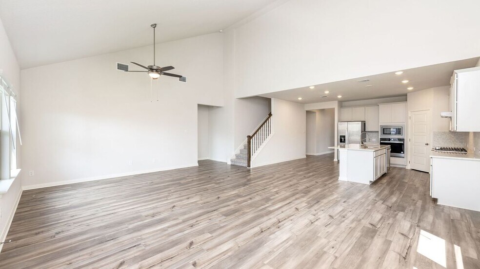 Building Photo - 10226 Juniper Oaks