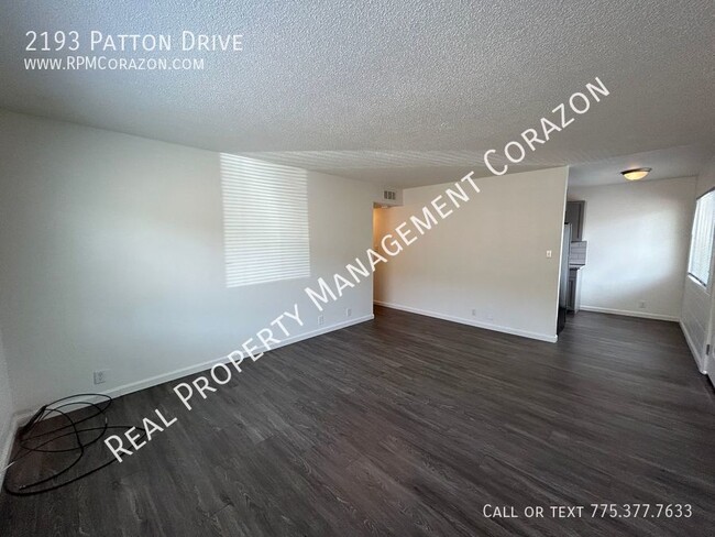 Building Photo - Newly Renovated downstairs 2 Bedroom 1 Bat...