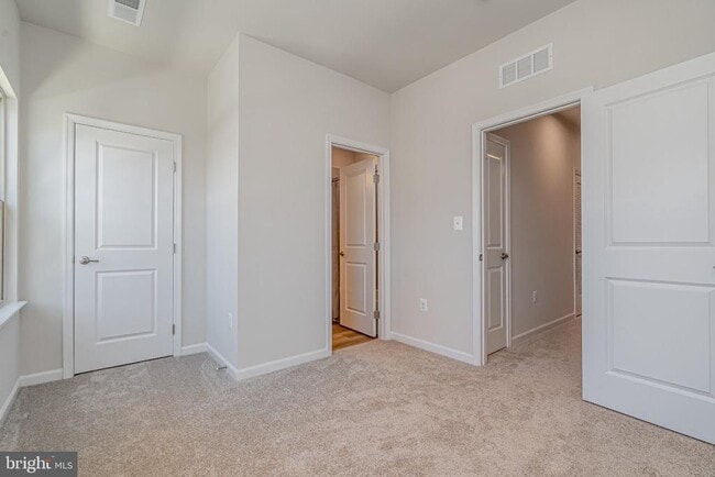 Building Photo - 3929 Small Roundtop Rd